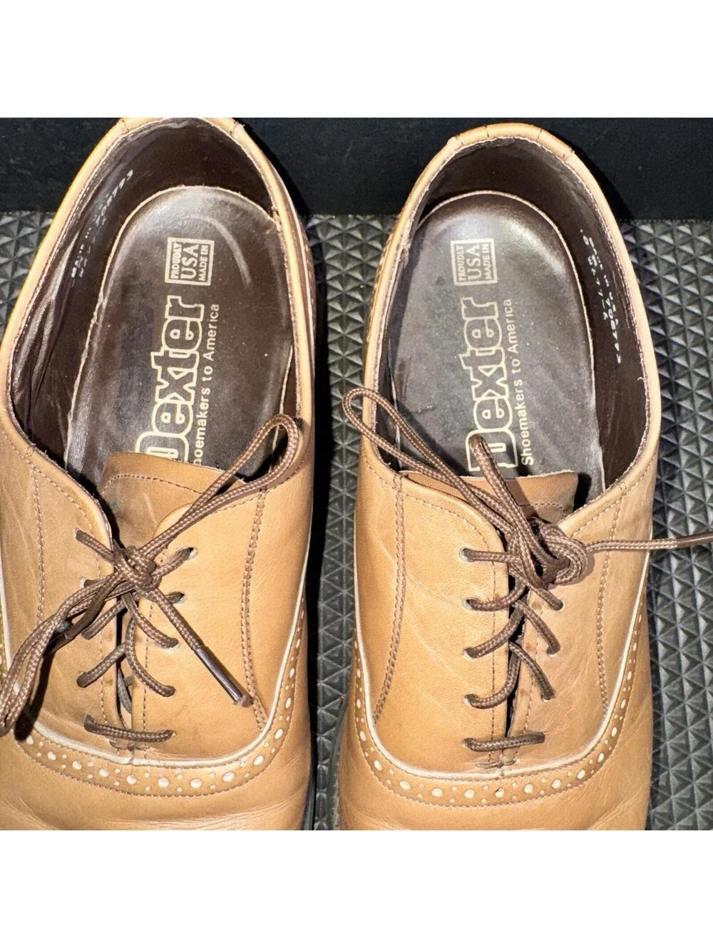 Vintage Dexter Men’s Dress Shoes 10M Tan Leather Cap Toe Oxford Vibram Sole USA